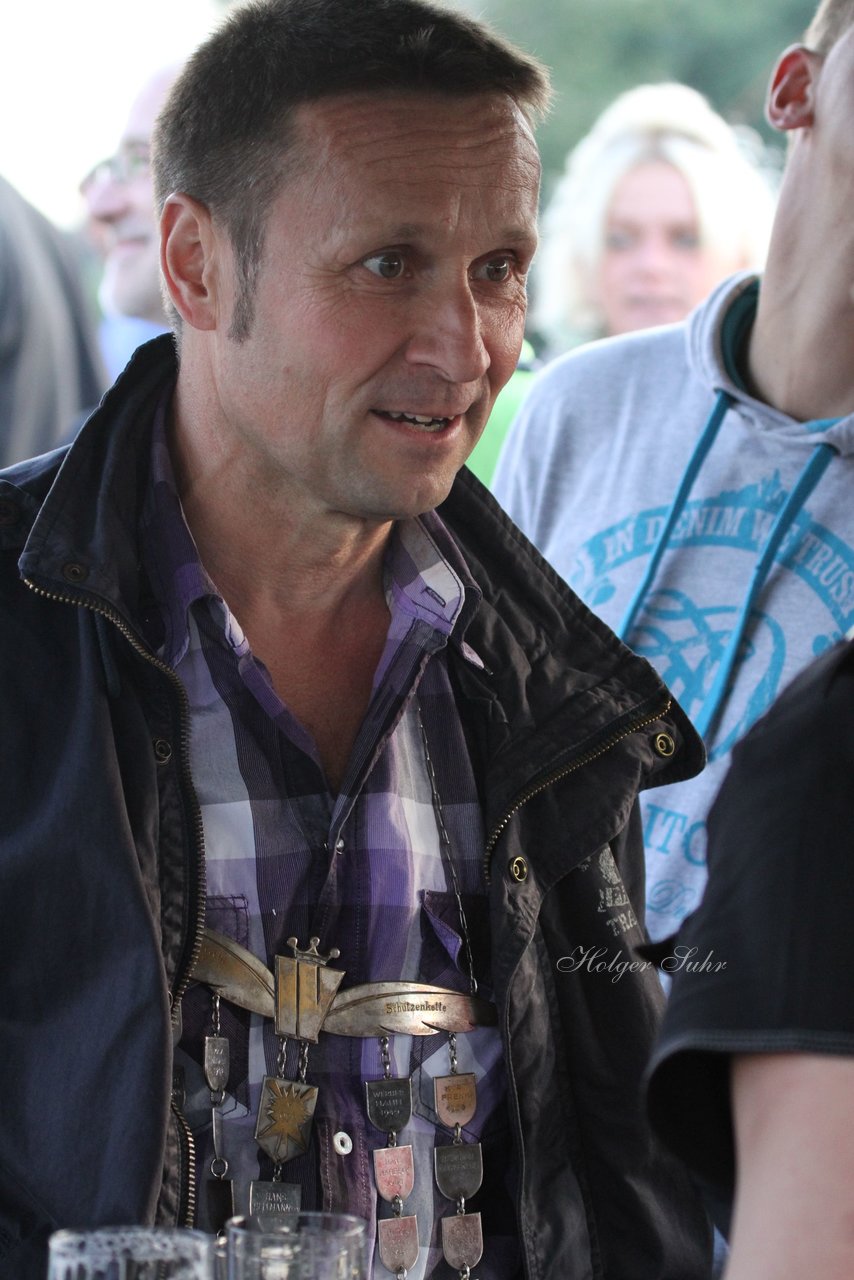 Bild 335 - Vogelschießen 2011